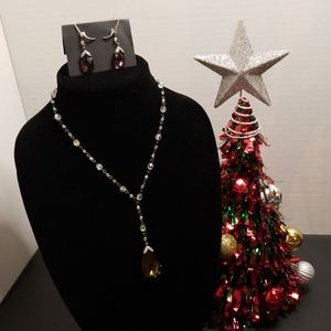Avon set of earrings and necklace